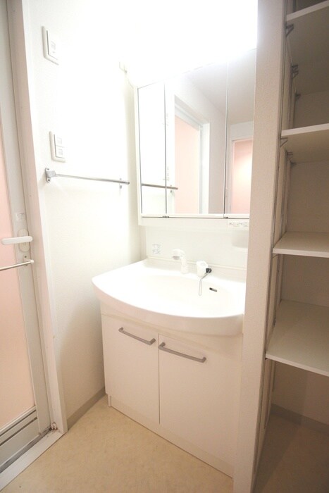 物件内観写真9　(洗面)