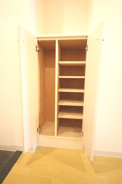 物件内観写真15　(靴箱)