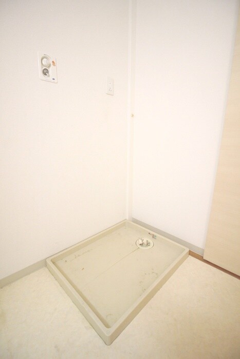 物件内観写真19　(洗濯機置場)