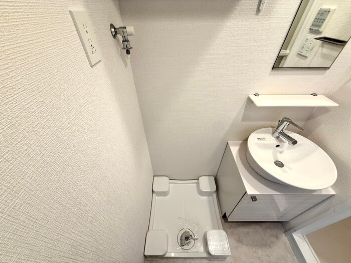 物件内観写真12　(洗濯機置場)