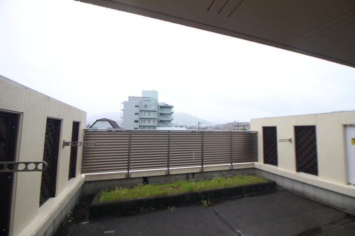 物件内観写真22　(室内からの展望)