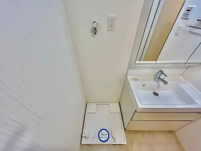 物件内観写真14　(洗濯機置場)