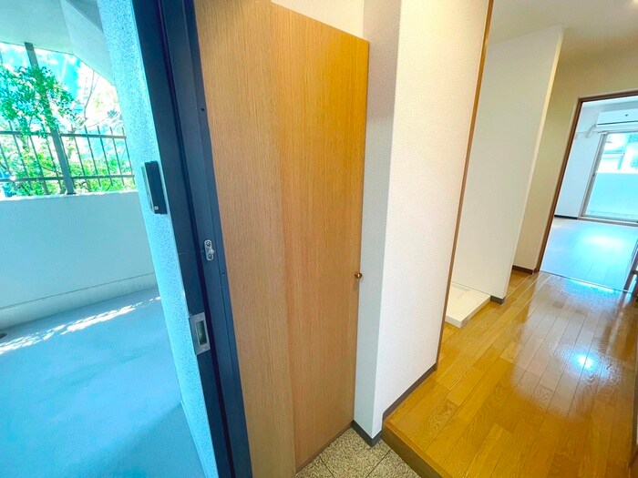 物件内観写真8　(靴箱)