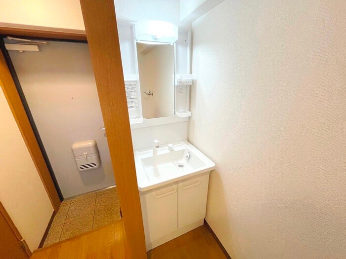 物件内観写真11　(洗面)