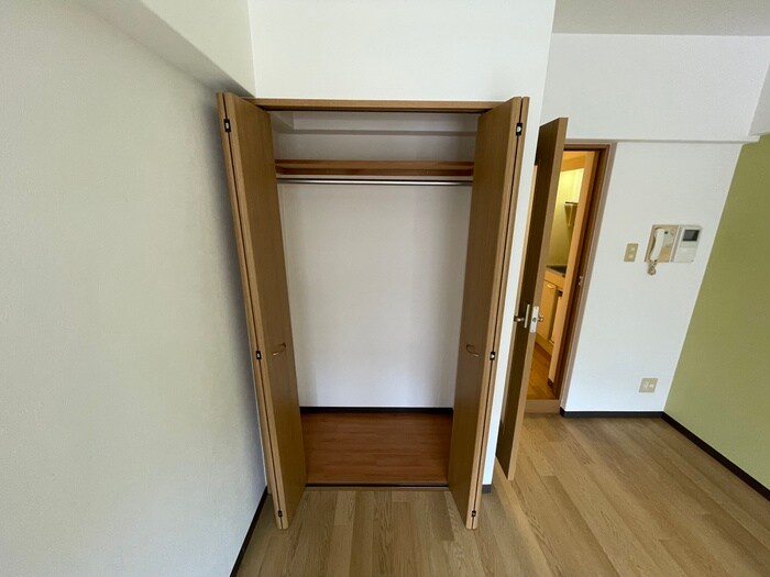 物件内観写真16　(収納)