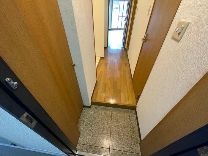 物件内観写真19　(廊下)