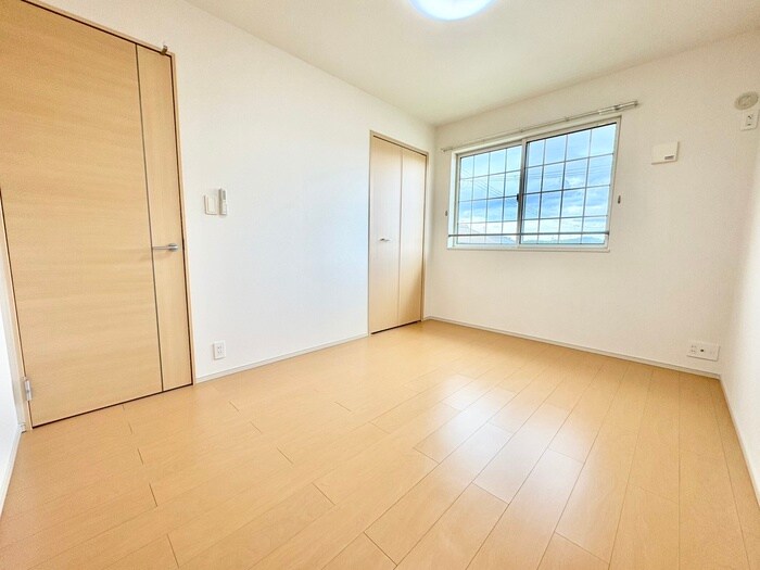 物件内観写真8　(居室)