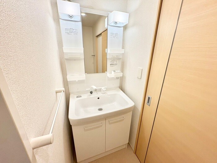 物件内観写真12　(洗面)