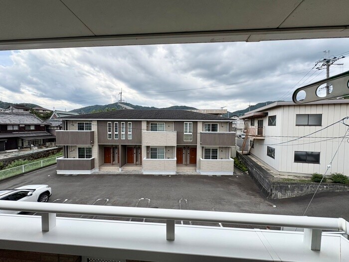 物件内観写真20　(室内からの展望)