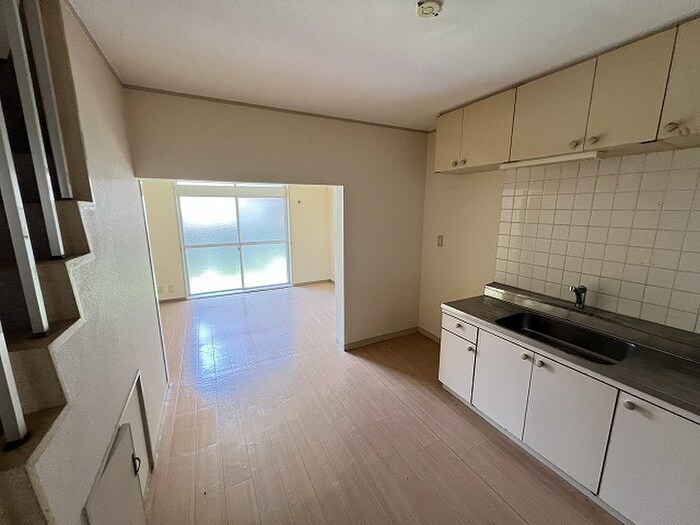 物件内観写真10　(居室)