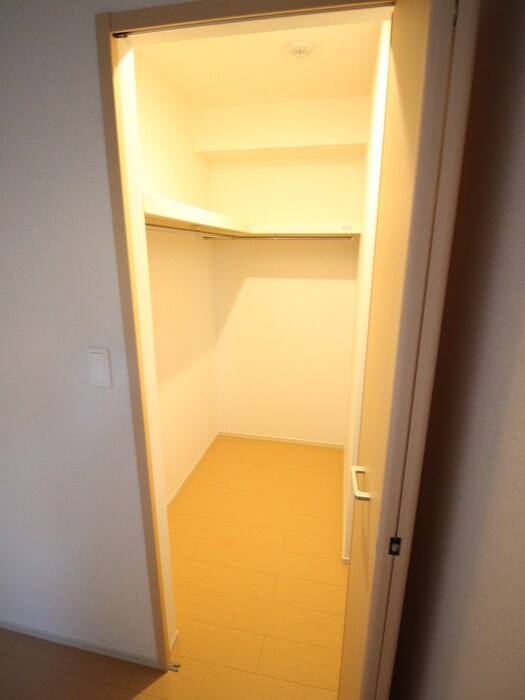 物件内観写真8　(収納)