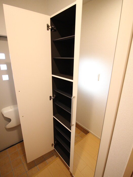 物件内観写真13　(靴箱)