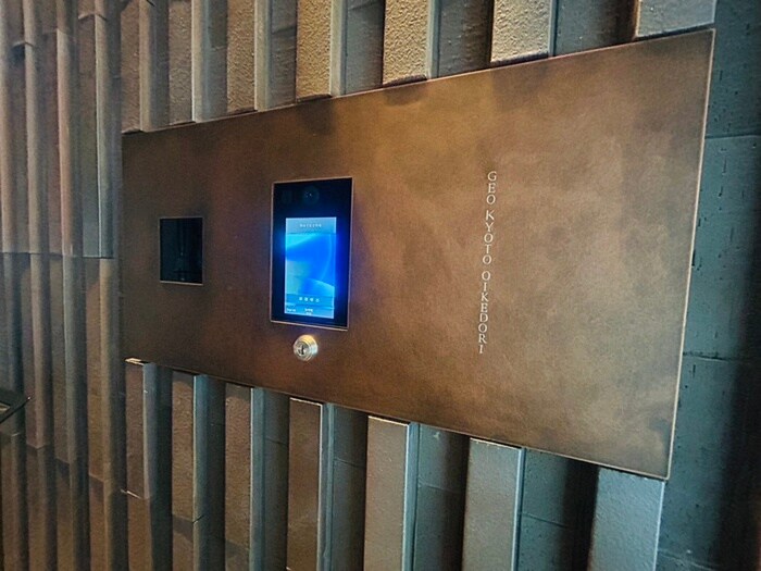 物件外観写真4　(エントランス部分)