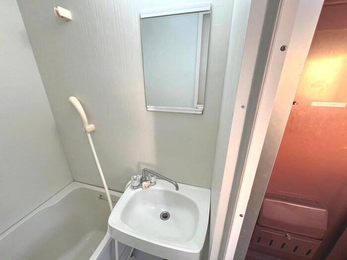 物件内観写真9　(洗面)