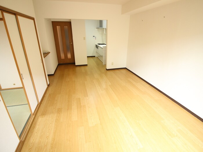 物件内観写真8　(居室)