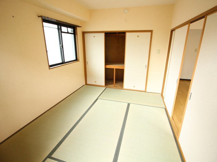 物件内観写真10　(居室)