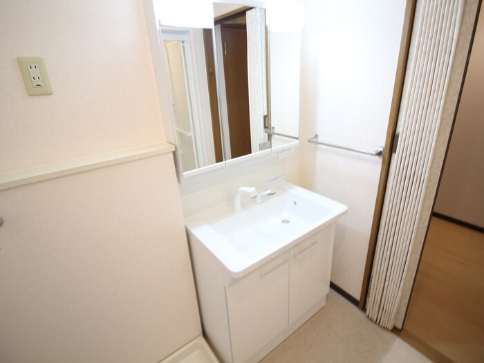 物件内観写真13　(洗面)