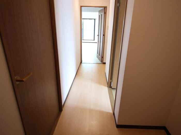 物件内観写真17　(廊下)