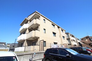 グローバル太秦外観写真