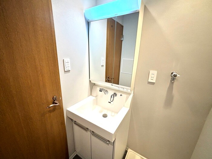 物件内観写真12　(洗面)