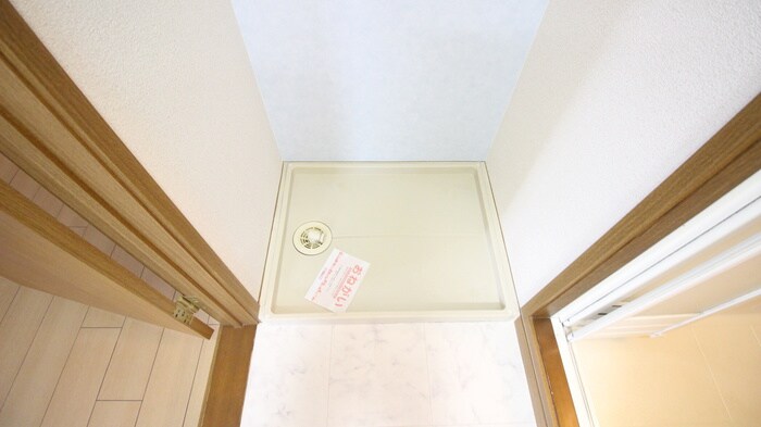 物件内観写真16　(洗濯機置場)