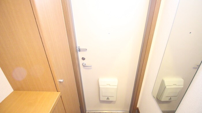 物件内観写真17　(玄関)