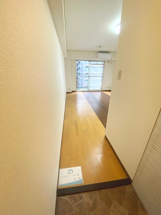 物件内観写真16　(廊下)