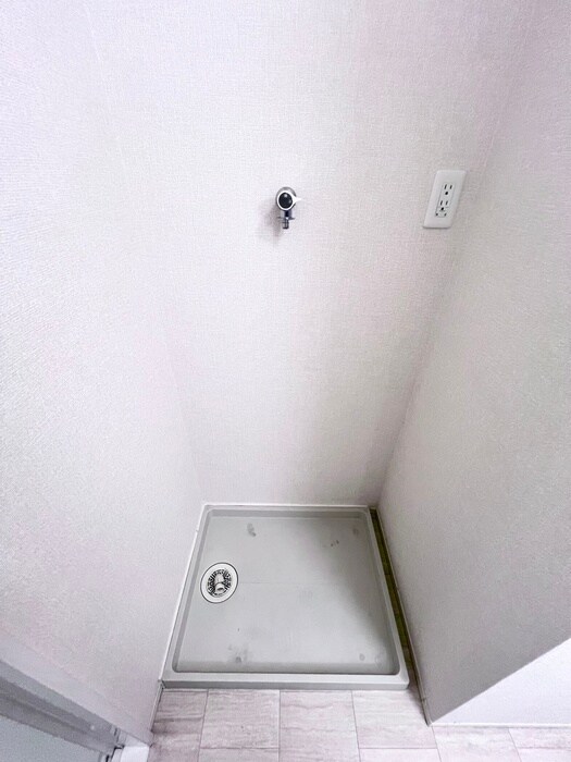 物件内観写真11　(洗濯機置場)