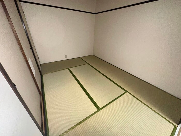 物件内観写真9　(居室)