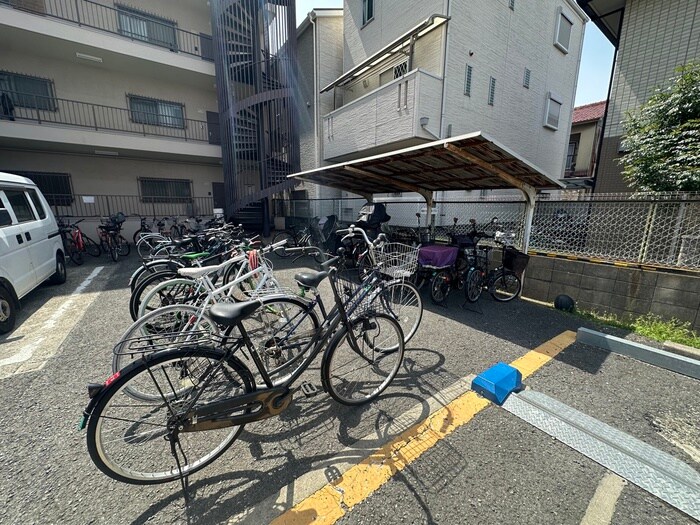 物件外観写真6　(駐輪場)