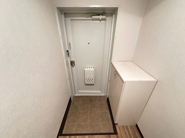 物件内観写真10　(玄関)