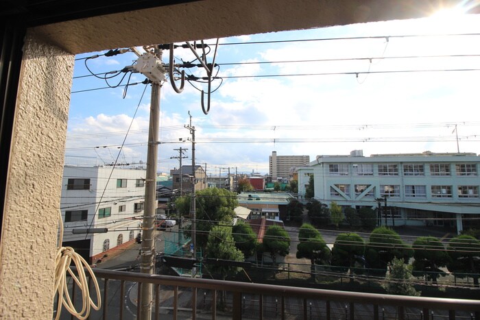 物件内観写真22　(室内からの展望)