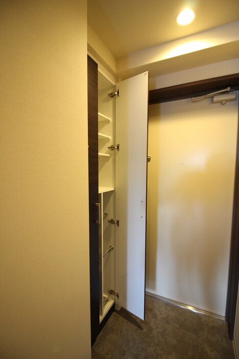 物件内観写真8　(靴箱)