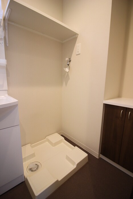 物件内観写真13　(洗濯機置場)