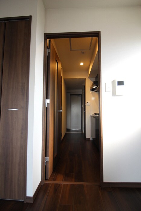 物件内観写真14　(廊下)