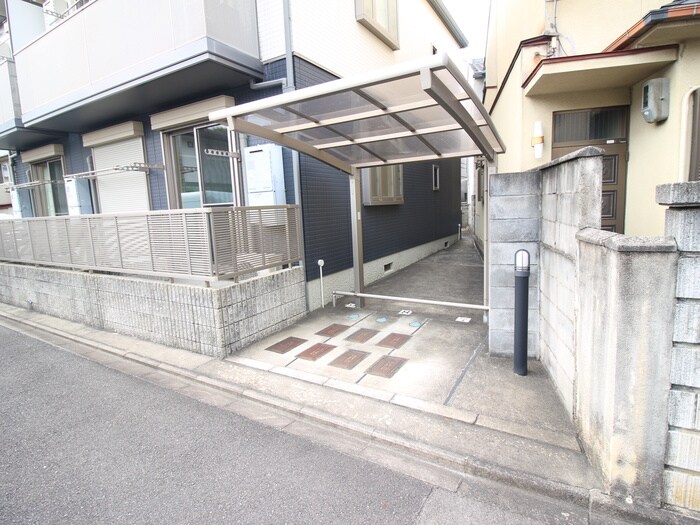 物件外観写真3　(駐輪場)