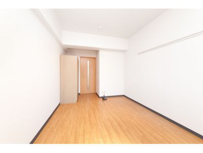 物件内観写真3　(居室)