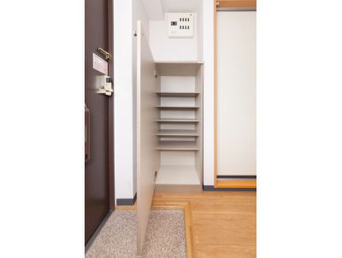 物件内観写真8　(靴箱)