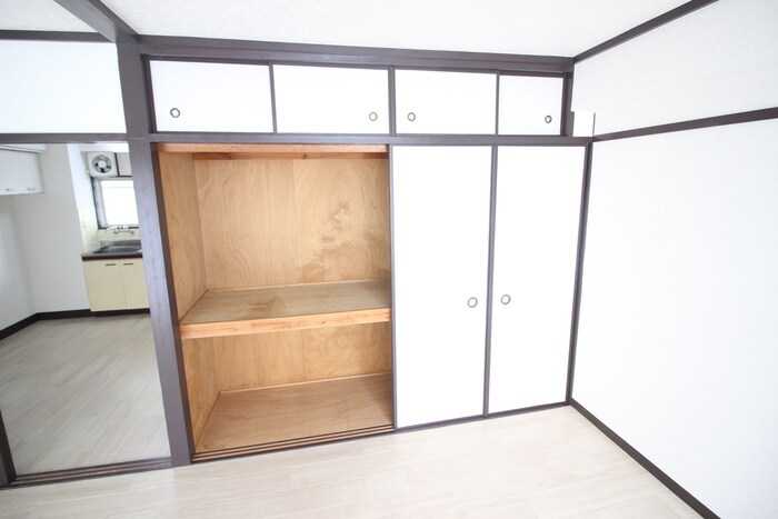 物件内観写真12　(収納)