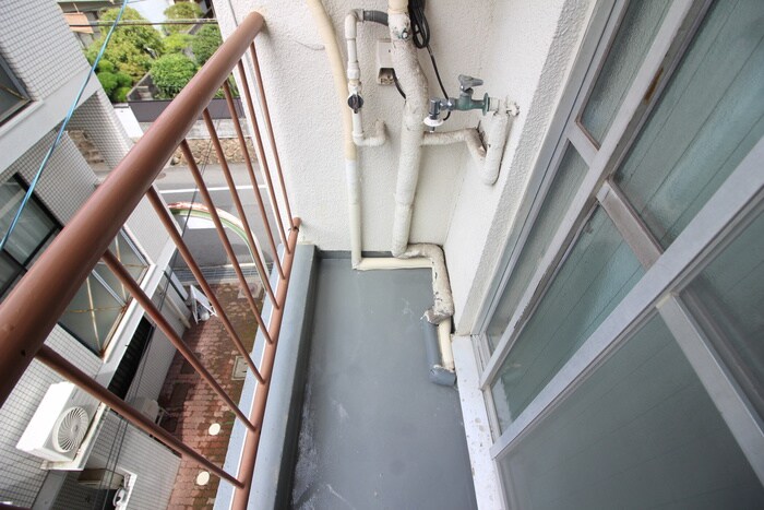 物件内観写真14　(洗濯機置場)