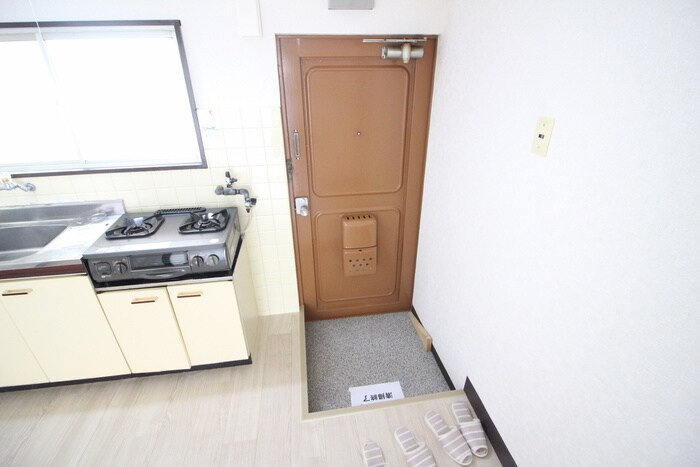 物件内観写真15　(玄関)