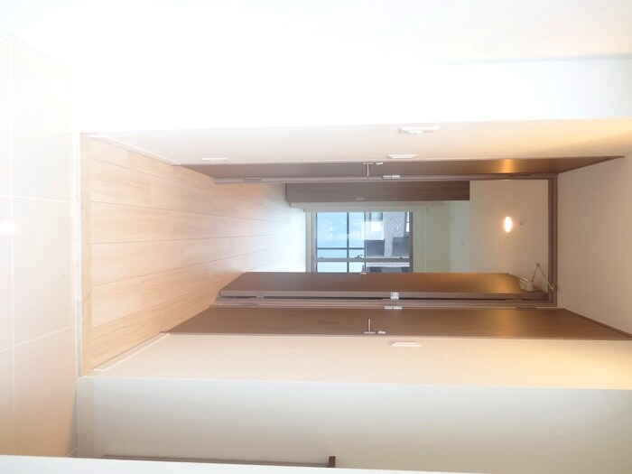 物件内観写真8　(玄関)