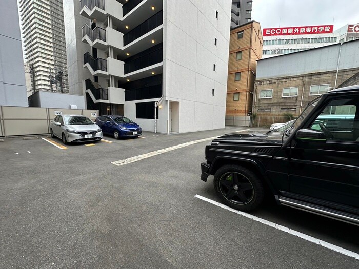 物件外観写真4　(駐車場)