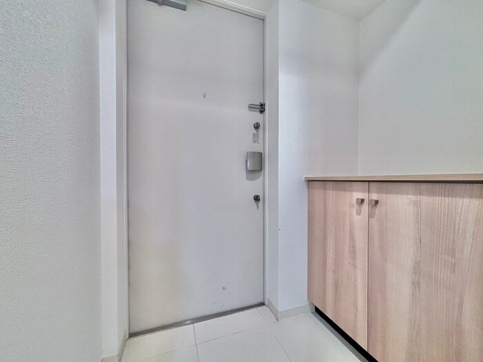 物件内観写真11　(玄関)