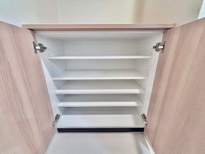 物件内観写真12　(靴箱)