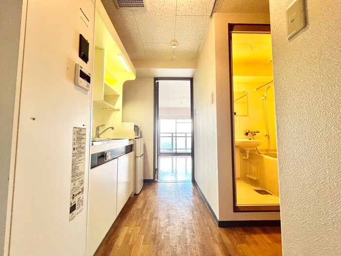 物件内観写真18　(廊下)