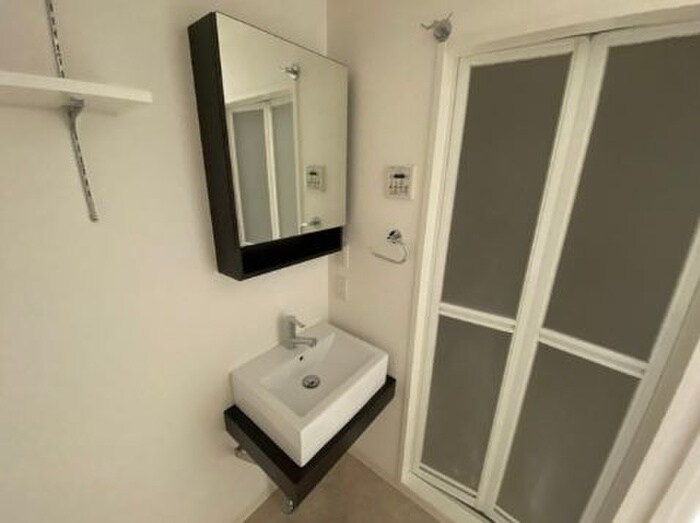 物件内観写真12　(洗面)