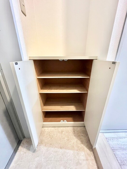 物件内観写真17　(靴箱)