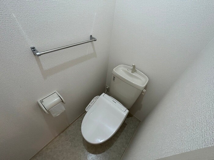 物件内観写真12　(トイレ)