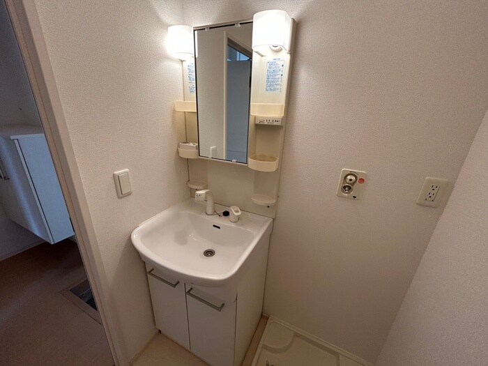 物件内観写真13　(洗面)